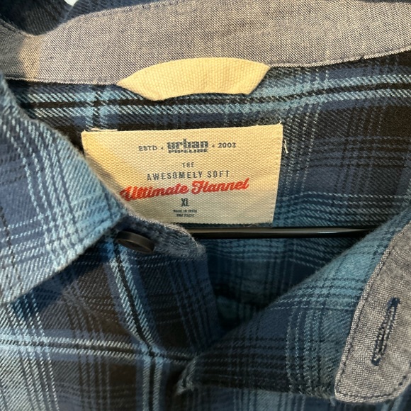 Men’s blue and black flannel - Picture 2 of 3
